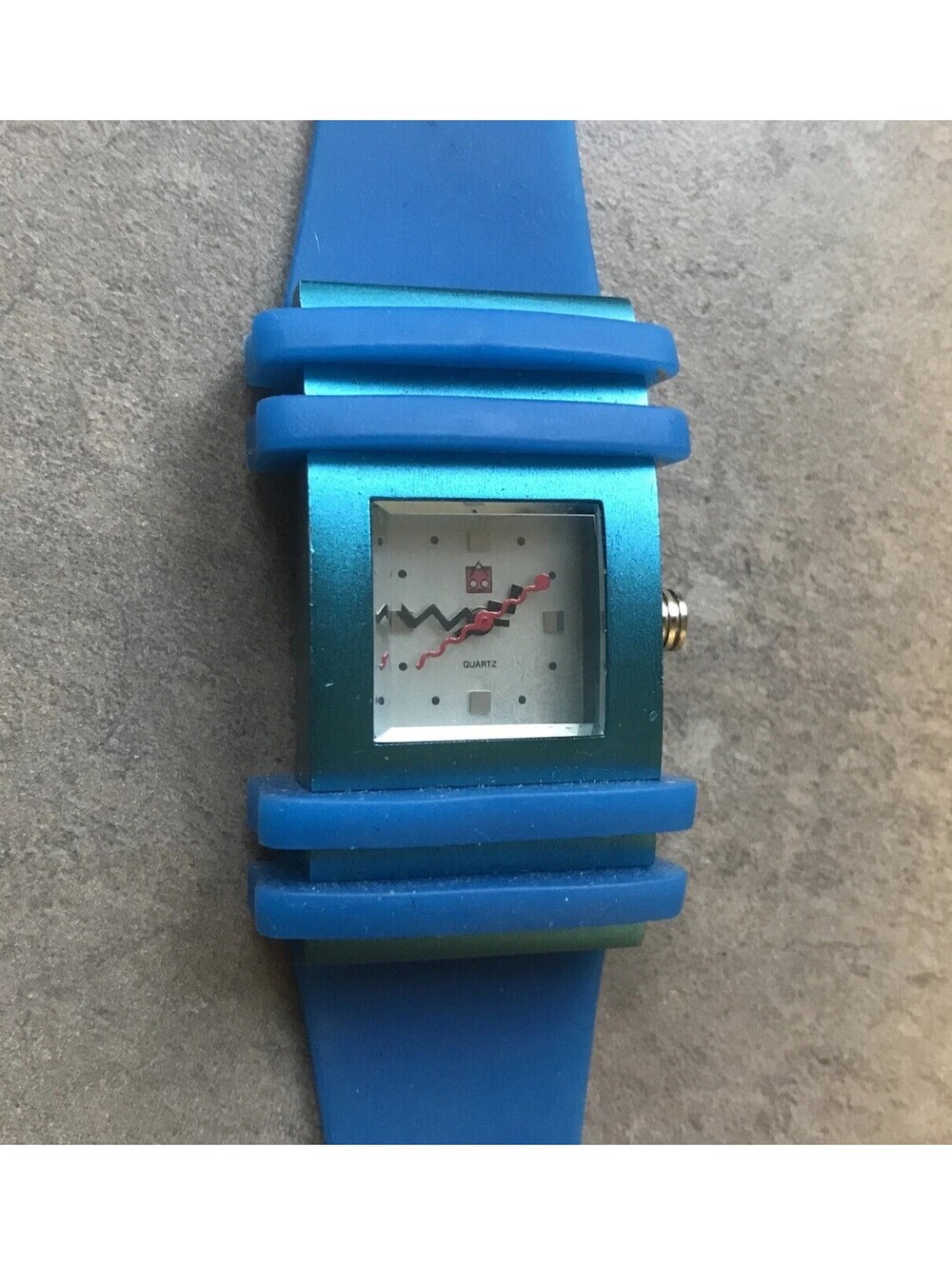 Cool Blue Aluminum Case Unisex Watch With Silicone Band Bin J